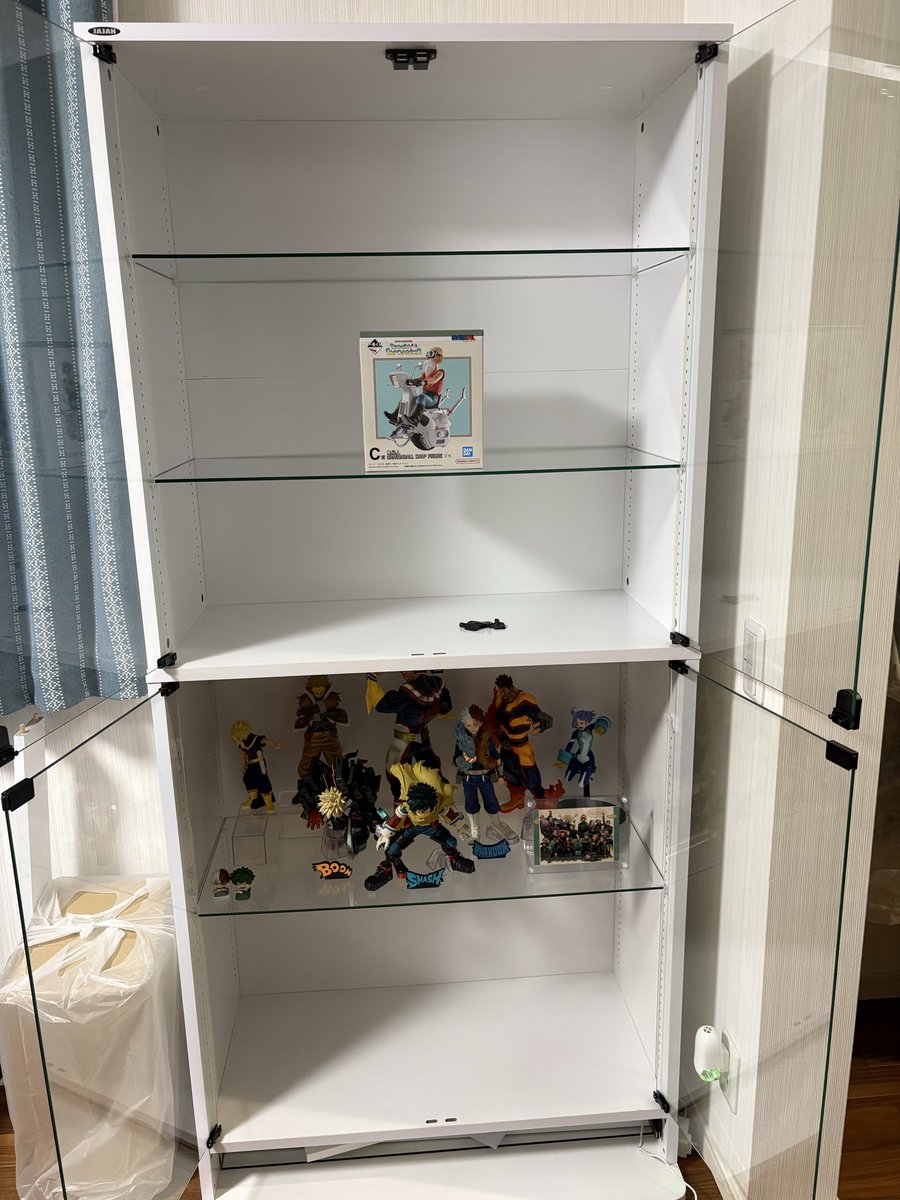 0207True's tweet photo. ブラックフライデーで買ったjajanユニールの拡張棚を組み立て🔨
下はヒロアカで上はドラゴンボールにしようかな🧐
新しいテープライトと突っ張り棒を買わないと💦
そしてポチッてたバイク亀仙人も着弾した💣 https://t.co/P1e9IKBzsV