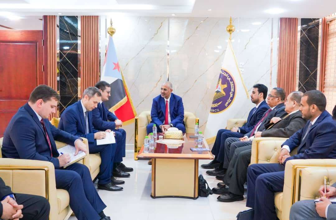 📰 The Capital Aden | President Aidrous Al-Zubaidi received Russian Ambassador Dr. Yevgeny Kudrov in Aden, praising Moscow’s decision to reopen its embassy in the capital. The meeting discussed strengthening bilateral cooperation and expanding economic and investment