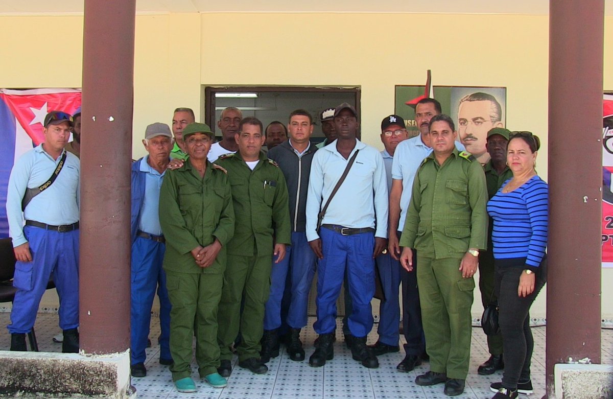 Este 30 de noviembre el pueblo de #TercerFrente rindió homenaje a 2 brigadas de la Empresa de Telecomunicaciones de Cuba (ETECSA), provenientes de las provincias de Camagüey y La Habana, que asumieron la misión de restablecer las comunicaciones tras el paso del Huracán Melissa