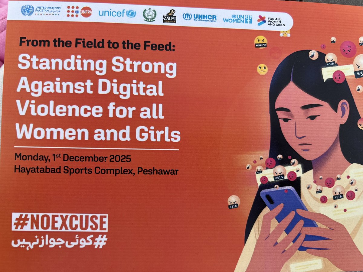 Online violence is violence. Joined girls crickets games in #Peshawar to support stopping violence against women and girls. #16DaysOfActivism <a href="/UNICEF_Pakistan/">UNICEF Pakistan</a> <a href="/unwomen_pak/">UN Women Pakistan</a> <a href="/UNFPAPakistan/">UNFPA in Pakistan</a> <a href="/UNinPak/">United Nations Pakistan - اقوام متحدہ پاکستان</a>