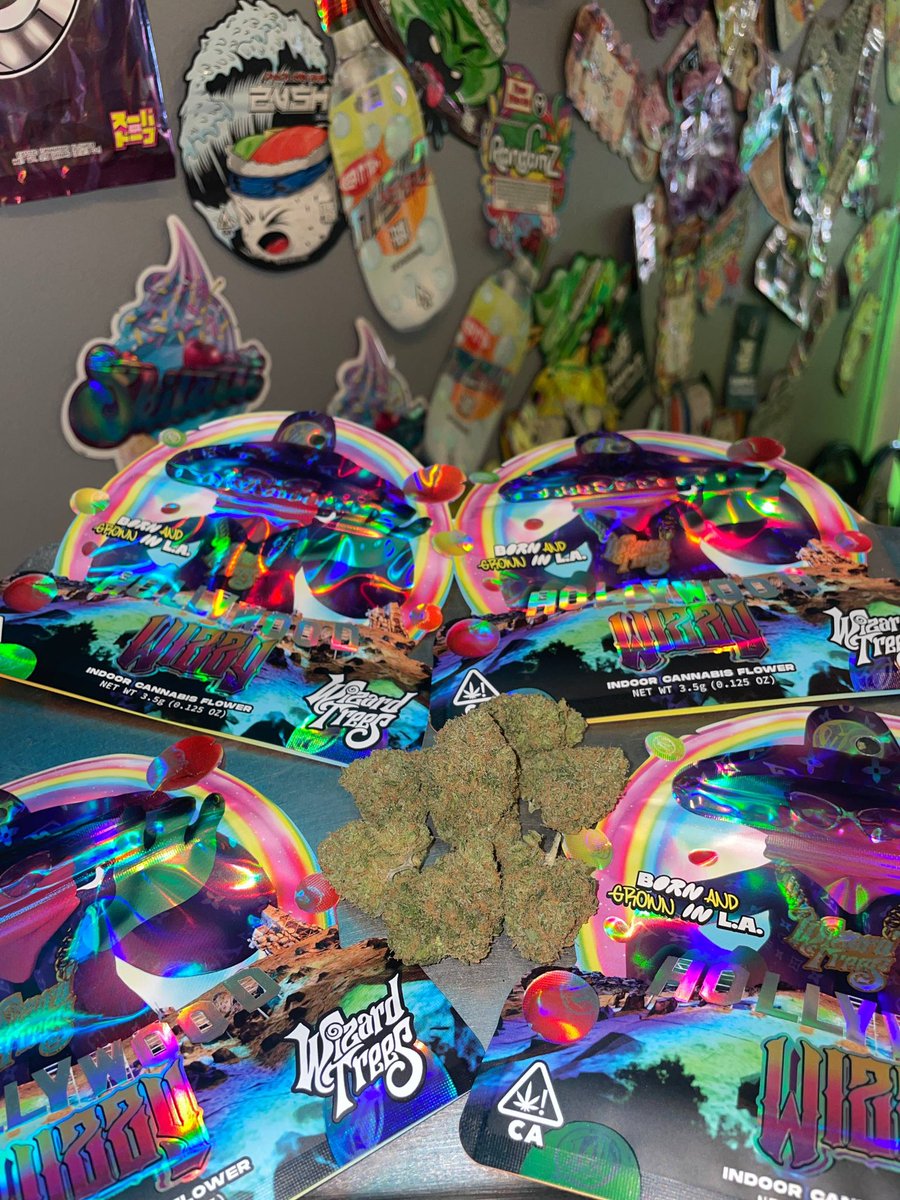 CannabisXThai's tweet image. ✨ Wizzy by @wizard_trees 
Deep gas. Sweet haze. Smooth magic.
Clean pull, calm finish — mystical Cali craft at its best. 💨🌙

#Wizzy #WizardTrees #CaliPack #CannabisX #BangkokVibes #BeyondExotic
