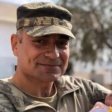 İhraç edilen teğmenlerin komutanı Albay Mustafa Alper Topsakal hakkındaki TSK'dan ihraç kararı iptal edildi. (ANKA)