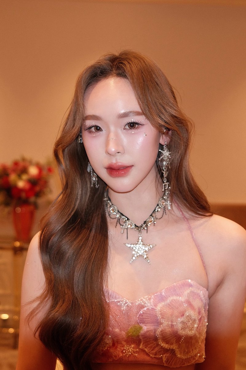 junewanwimol19's tweet image. 谢谢你来。我太高兴了。下次见。保重身体。六月爱你 💘🤟🏻 #BBFanFestinMacau