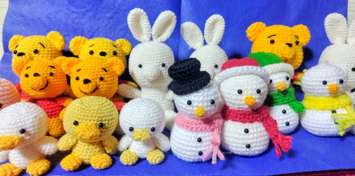 最近の作品
ただただ編むのが楽しくて　どんどん溜まってきたので　そろそろ　プレ企画を考えております。
やっぱり　プーさんが　良い？
希望の子をもらった方が嬉しい？
何が来るか分からない　のはがっかり　もしてしまうのか？
ご意見をお聞かせください。

#羽生クラスタ手芸部
#作って応援