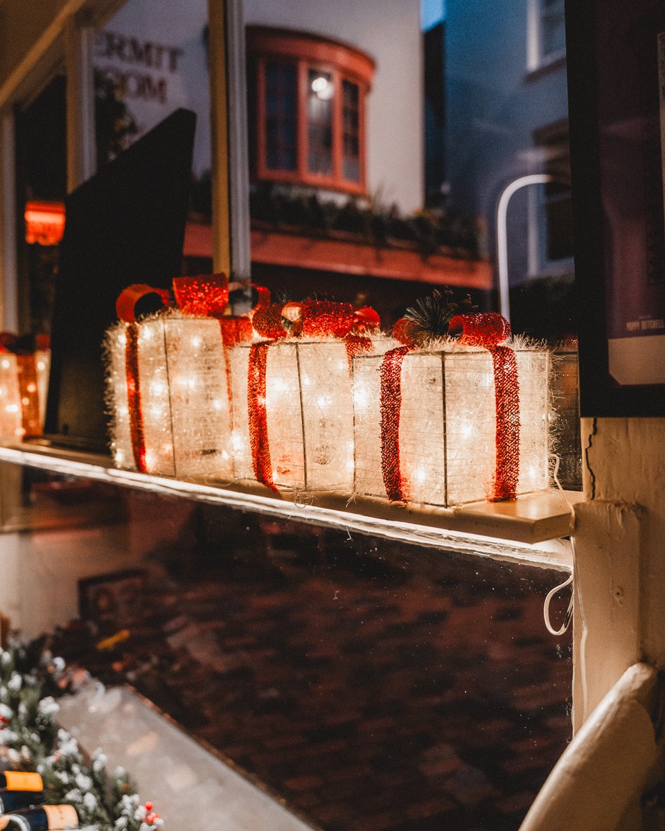 It's December! 

English’s is feeling wonderfully festive, with our Christmas decorations up and the restaurant glowing with that cosy seasonal sparkle.

Here’s to a December filled with good food, good company and a little Brighton magic.

#EnglishsOfBrighton