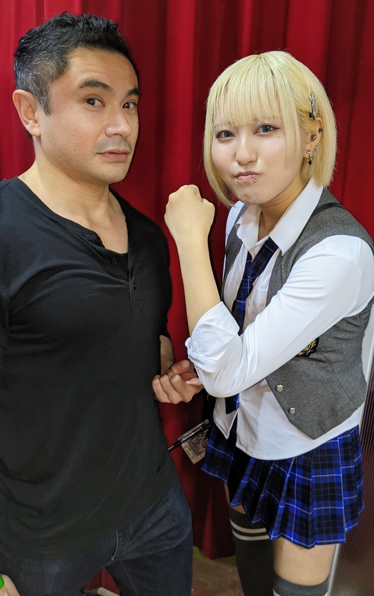 RowdyRobJP's tweet image. 🍂 Fall Memories ⑤
11/23: Ema from Nagoya's SWDN! And that's Showdown not Sweden! She's so strong that she's never missed a show💪🏼🔥SWDN may be ending but I hope to see her on stage again!

#秋の思い出25 #SWDM #えまたそと魔法契約 #metalidol #rockidol #undergroundidol #筋肉宣伝