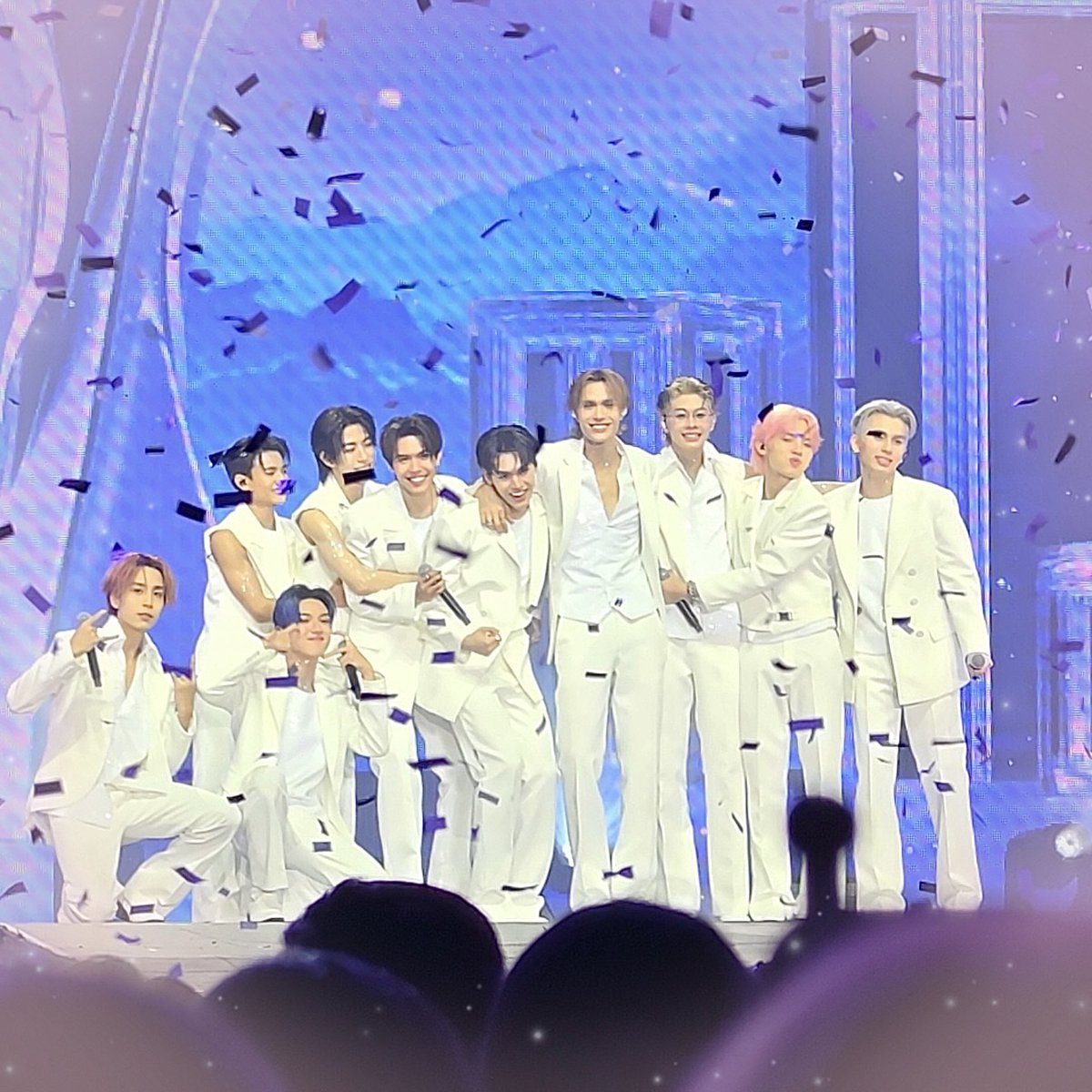 แบเดิ้น ଓ tweet media