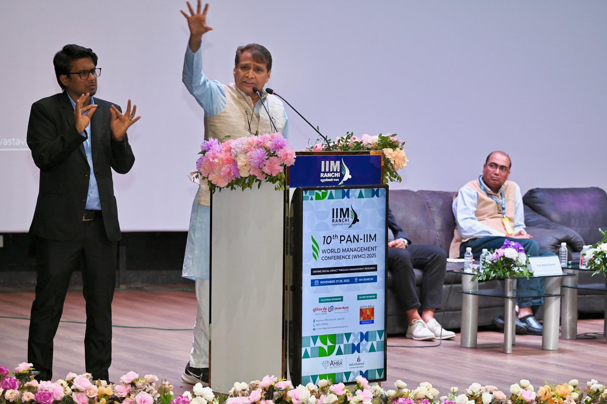 sureshpprabhu's tweet image. Attended the 10th PAN-IIM World Management Conference 2025 in Ranchi as the Chief Guest for the Valedictory Ceremony.

Management institutions like the IIMs play a crucial role in shaping future leaders, driving innovation, and strengthening India’s development agenda. Their…