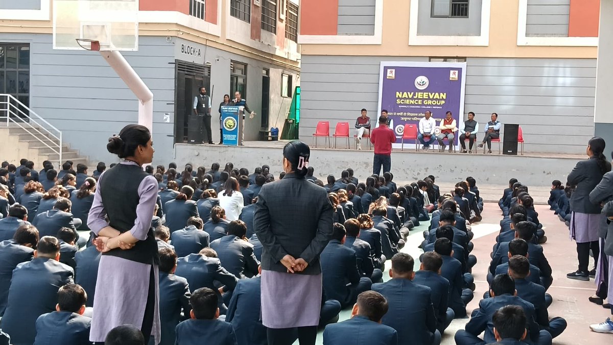NhmSikar's tweet photo. जंक फूड छोडे़ और पौष्टिक भोजन का सेवन करें

चिकित्सा विभाग के ईट राइट कैम्पेन के तहत विद्यार्थियों को किया जागरूक
@DcDmSikar 
@nhm_rajasthan 
@DIPRRajasthan 
@NhmRJOfficial https://t.co/oZSsmZlSPn
