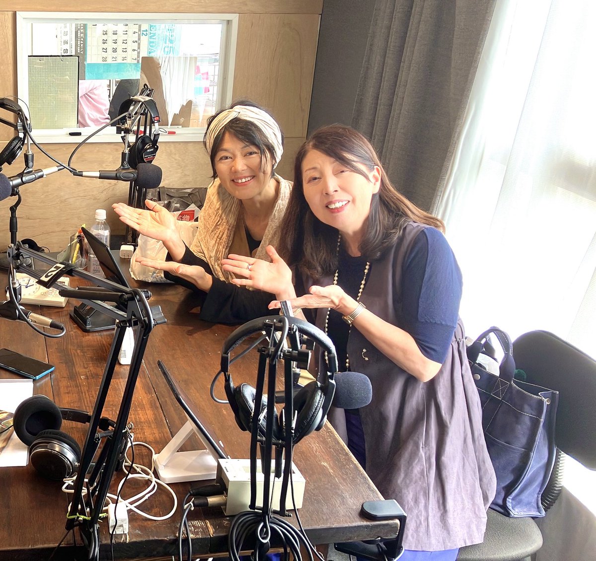 12月2日火曜日12時〜
『幸せ時間ボナペティ』は
久しぶりに2人会‼️
テーマは
『2025年最高の思い出&amp;エピソード』です💌
楽しい嬉しい泣いた笑えた❣️
最高のお話、待ってます♪
お楽しみに💓

#みちのり
#みちことのりこ
#ラジオTAMAリバー