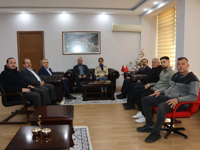 Aydın’a önemli ziyaret: Mustafa Savaş Kocarlılıları ziyaret etti