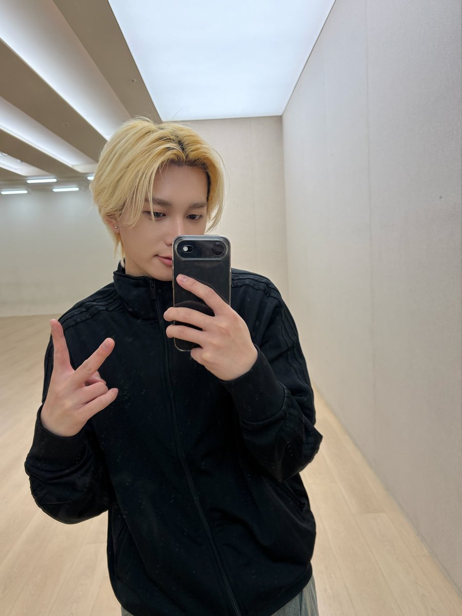 P1H_members's tweet image. 간만에 반가웠어요😀🤘🏻

#P1Harmony #THEO