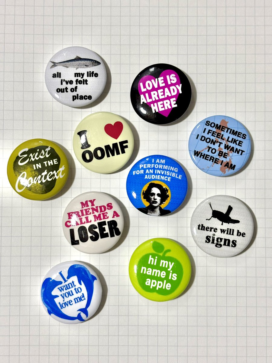 everyone look at my pinned tweets!