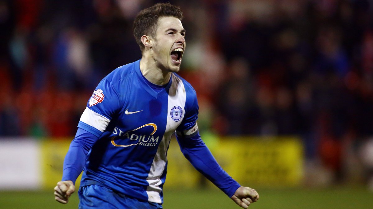 theposh's tweet image. 📷 ⏪

A memorable night in Swindon back in 2014, where a dramatic penalty shoot-out win secured our place in the EFL Trophy final 🙌

#pufc