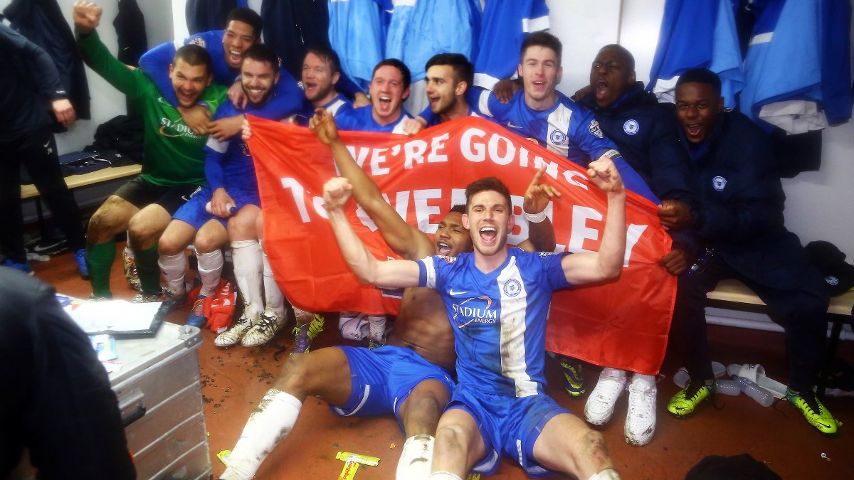 theposh's tweet image. 📷 ⏪

A memorable night in Swindon back in 2014, where a dramatic penalty shoot-out win secured our place in the EFL Trophy final 🙌

#pufc