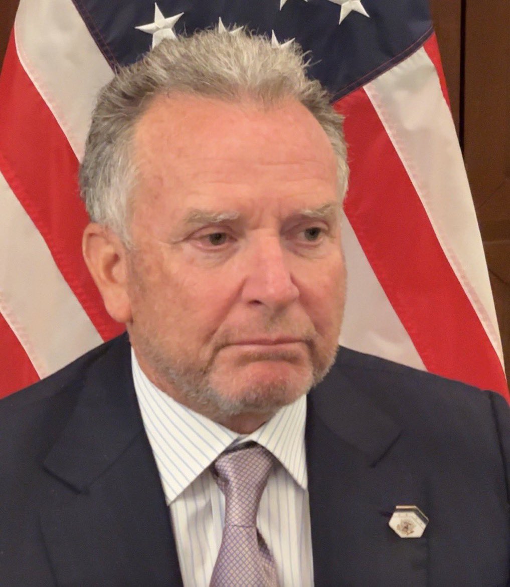 The TRAITOR face! 

His name is Steve Witkoff and he’s a putin’s puppet! 

#UkraineNeverSurrenders