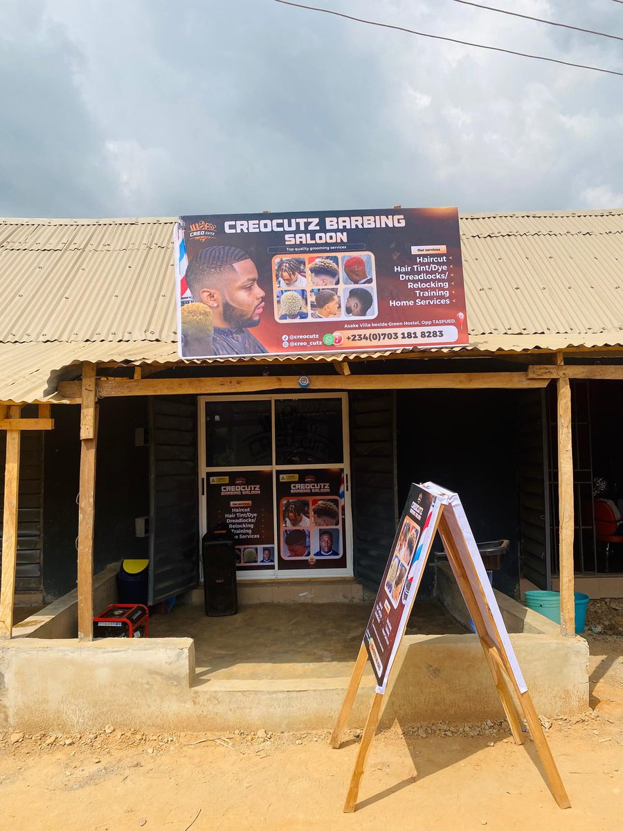 CrystalReignz's tweet image. My cousin just opened his barbing salon in Ijebu~ode, Please help me help him make sales,  He spent a lot of money on this, This is my little contribution to his growth, please help me make his dream come through, he is  very good, Please patronize him🙏

Retweet for wider…