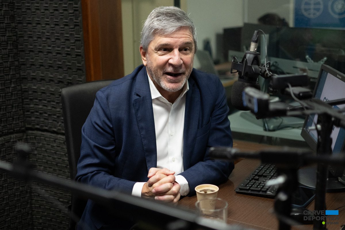 ¿Fue penal contra Fernández?

"Leo Fernández se tiró todo el año. Que se levante y que venga a jugar el año que viene". 

Alejandro Balbi en #Minuto1

💻youtube.com/watch?v=xk3hU5…