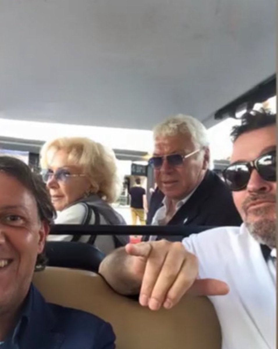 Nicola e la sua famiglia: persone che hanno avuto un ruolo speciale nel mio percorso.
Un legame che non si dimentica.
Ciao Nic! ❤️
#nicolapietrangeli