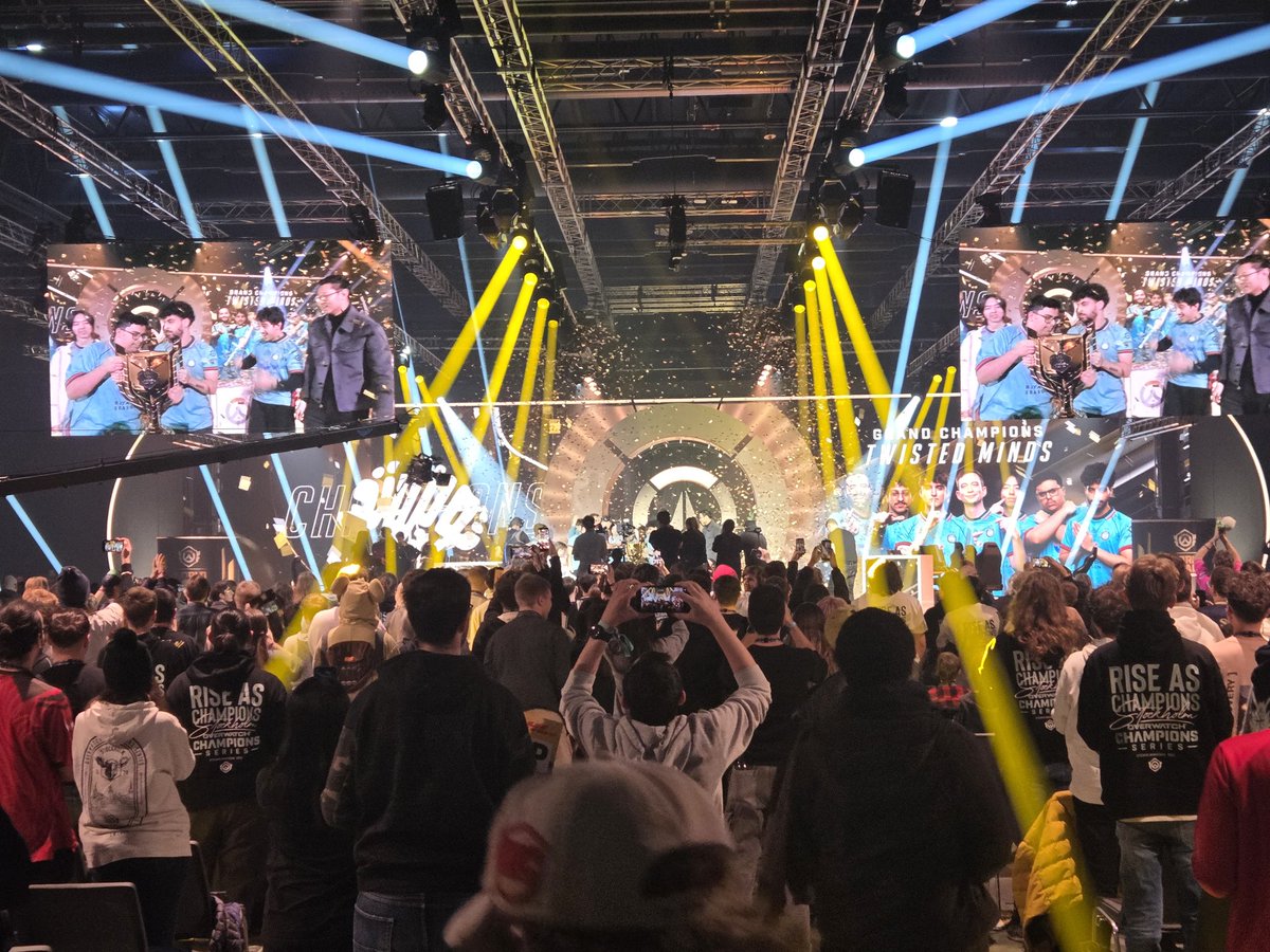 kippy 💬 tweet media