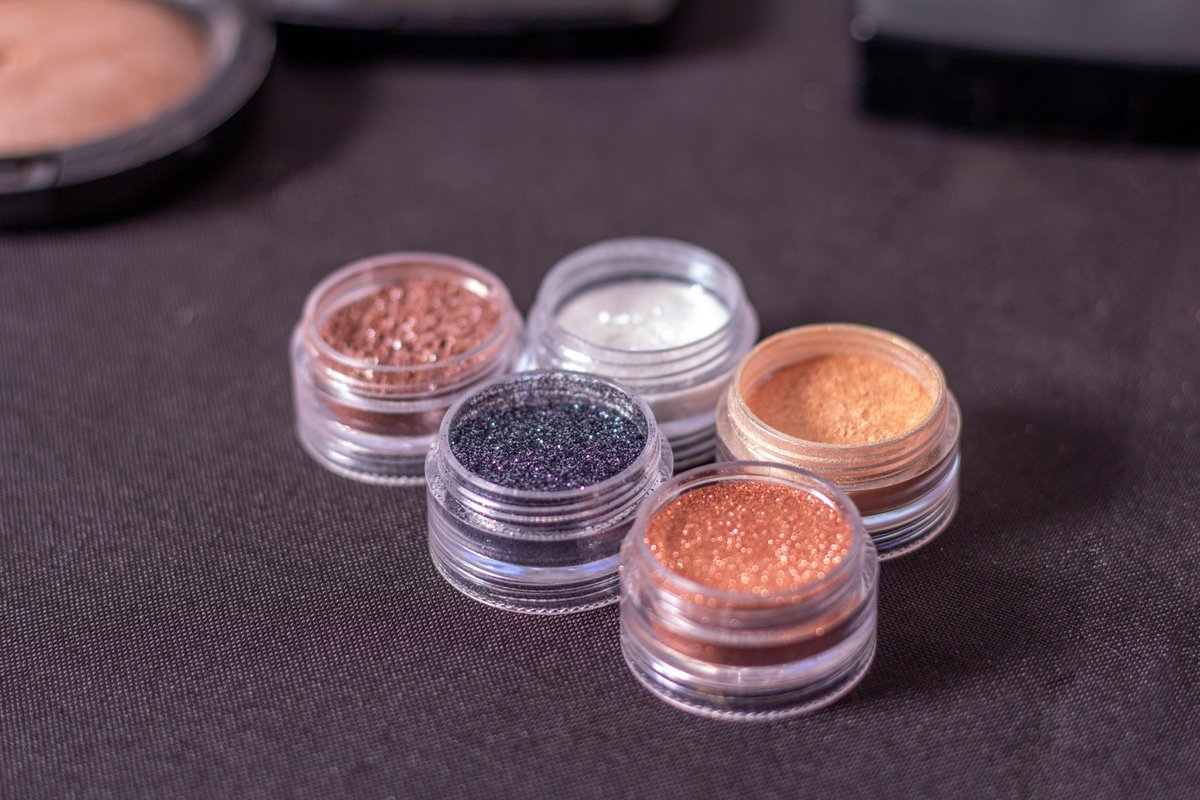 Glamorglowpro's tweet photo. Glow like never before with our premium beauty products made to enhance your natural radiance—shop now and treat yourself to the luxury you deserve! https://t.co/qYtJIPI68W

#BeautyEssentials #GlowUp #SelfCareQueen #MakeupLover #SkinGoals #LuxuryBeauty #RadiantSkin https://t.co/0byDsP4pPW