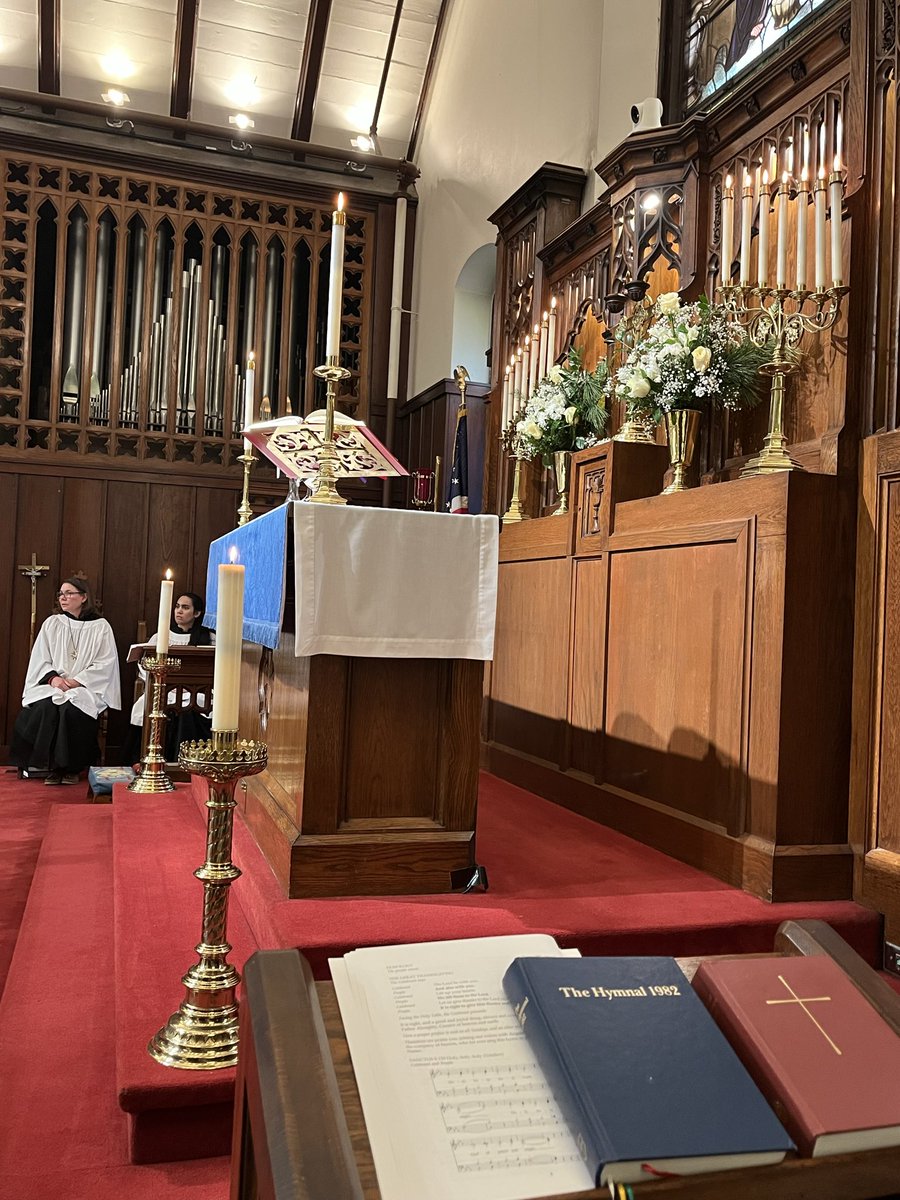 DarylTHay's tweet photo. First Sunday of Advent at church today. Changed the Great Litany in procession. @StAndrewsBCS https://t.co/KXWnvYHFFz