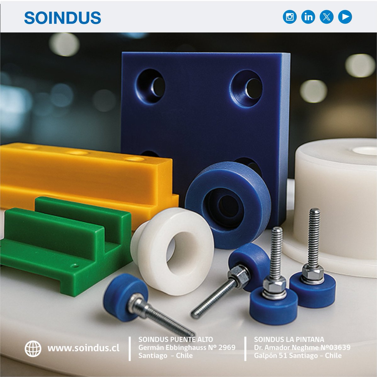 Los plásticos cuentan con una variedad de propiedades que los posicionan por encima de otros materiales utilizados en la industria. Entre ellas destacan; baja densidad, notable resistencia, inmunidad a la corrosión y su baja conductividad tanto eléctrica como térmica.