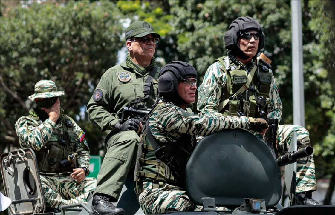 🇻🇪🇺🇸 Muerte por mil cortes: Venezuela lista para hacer sangrar a la maquinaria de guerra de EE.UU.

Aunque la superioridad militar de Estados Unidos (al menos numérica) sobre Venezuela parece obvia, no significa que una posible invasión estadounidense sería un camino fácil.