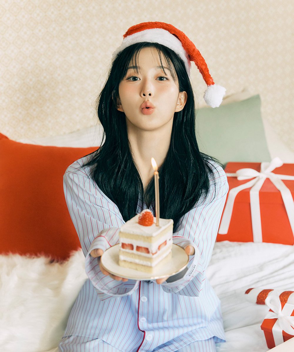 lovesick_hw's tweet image. 도씨 산타 강아지를 봐 #해원