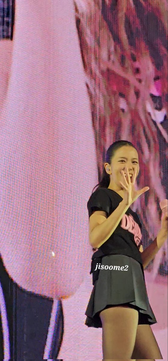 Jisoome2's tweet image. I’ll be faithfully waiting for your upcoming works, Jisoo. Hwaiting for Boyfriend on Demand and your next album 💪🔥 @officialBLISSOO @shumontopia