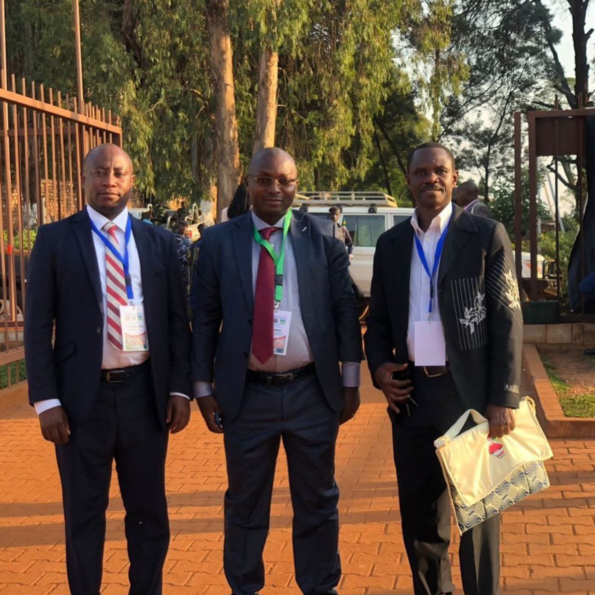 MayorRuhava's tweet photo. Uongozi (Meya) ni falsafa ya ukaribu ambapo mamlaka yanageuka kuwa huduma, Siasa zinageuka kuwa matendo kuleta maendeleo karibu na wananchi. 
Ni njia ya kujenga jamii yenye mshikamano na usawa kwa kila raia hongera #MussaMaulid kwa kuaminiwa kuwa Meya @KigomaUjijiMC https://t.co/TlMn3vi2qI