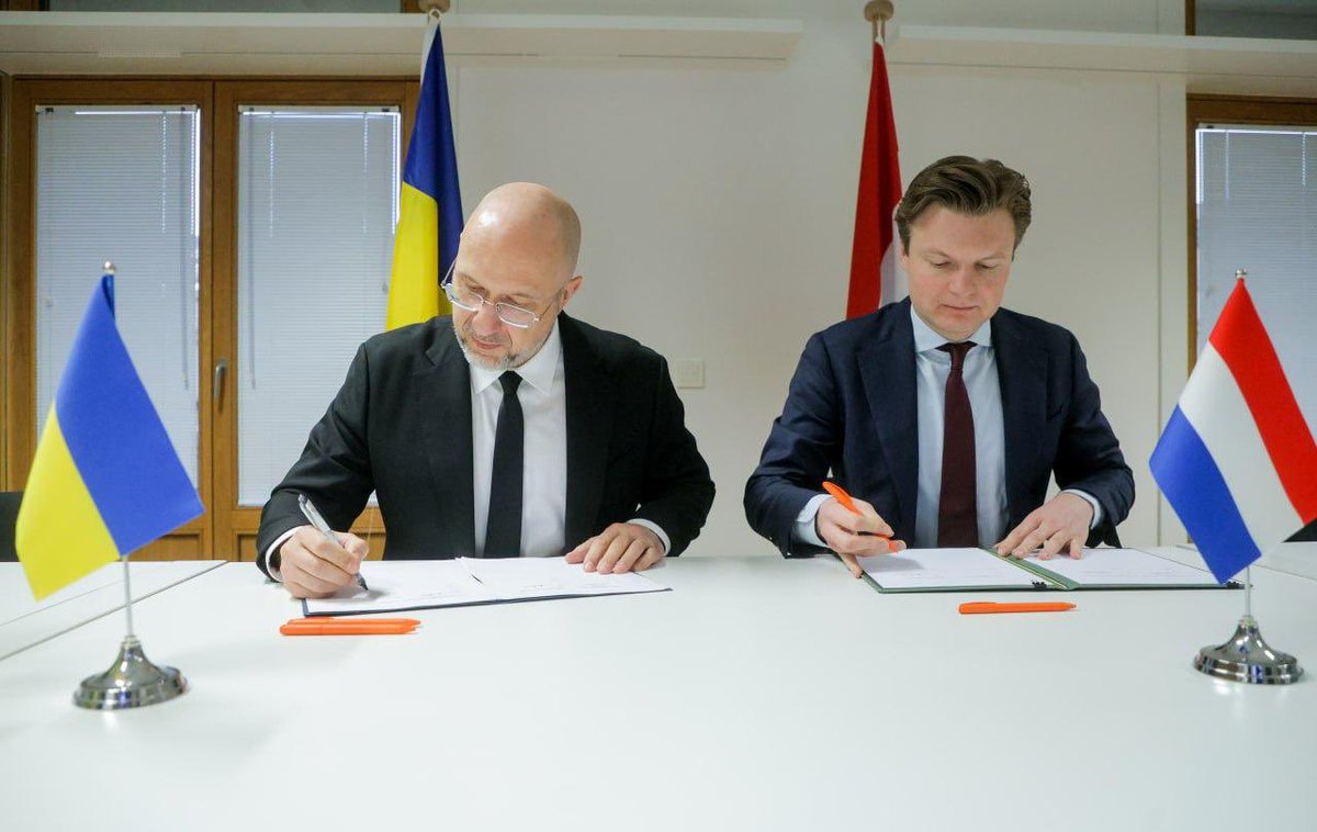 JayinKyiv's tweet image. Ukraine and the Netherlands sign major new partnership to produce drones in BOTH countries.

Crushing Putin&apos;s barbaric hordes is become a growth industry.