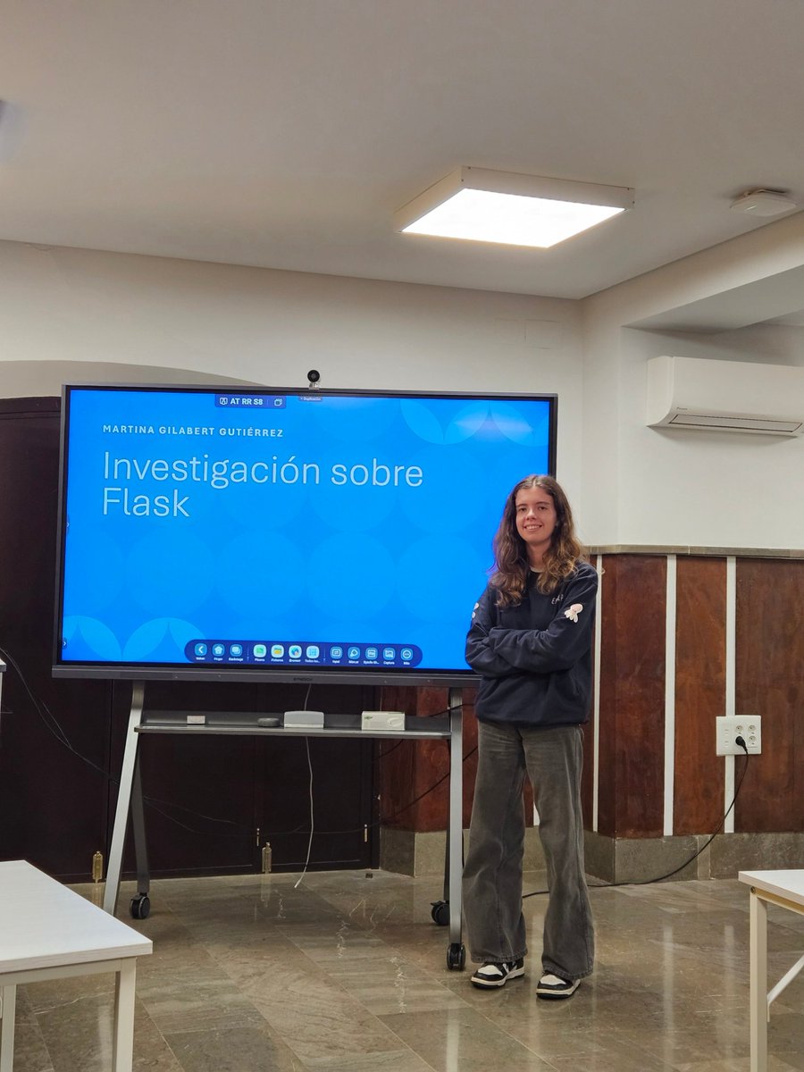Flask: Microframework Python para apps web rápidas y APIs. Utilidad práctica: Prototipos en startups (ej. Airbnb). Futuro: Esencial en IA/microservicios, +demanda laboral 2025. 

DAM en Mercedarias FP Granada .
#Flask #DAMGranada #MercedariasFP