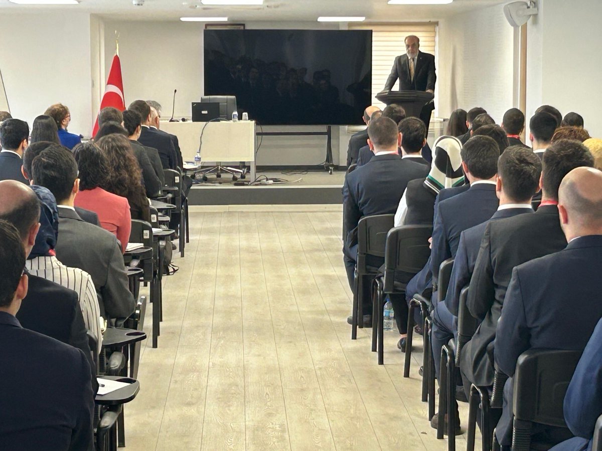 Diplomacy Academy tweet media