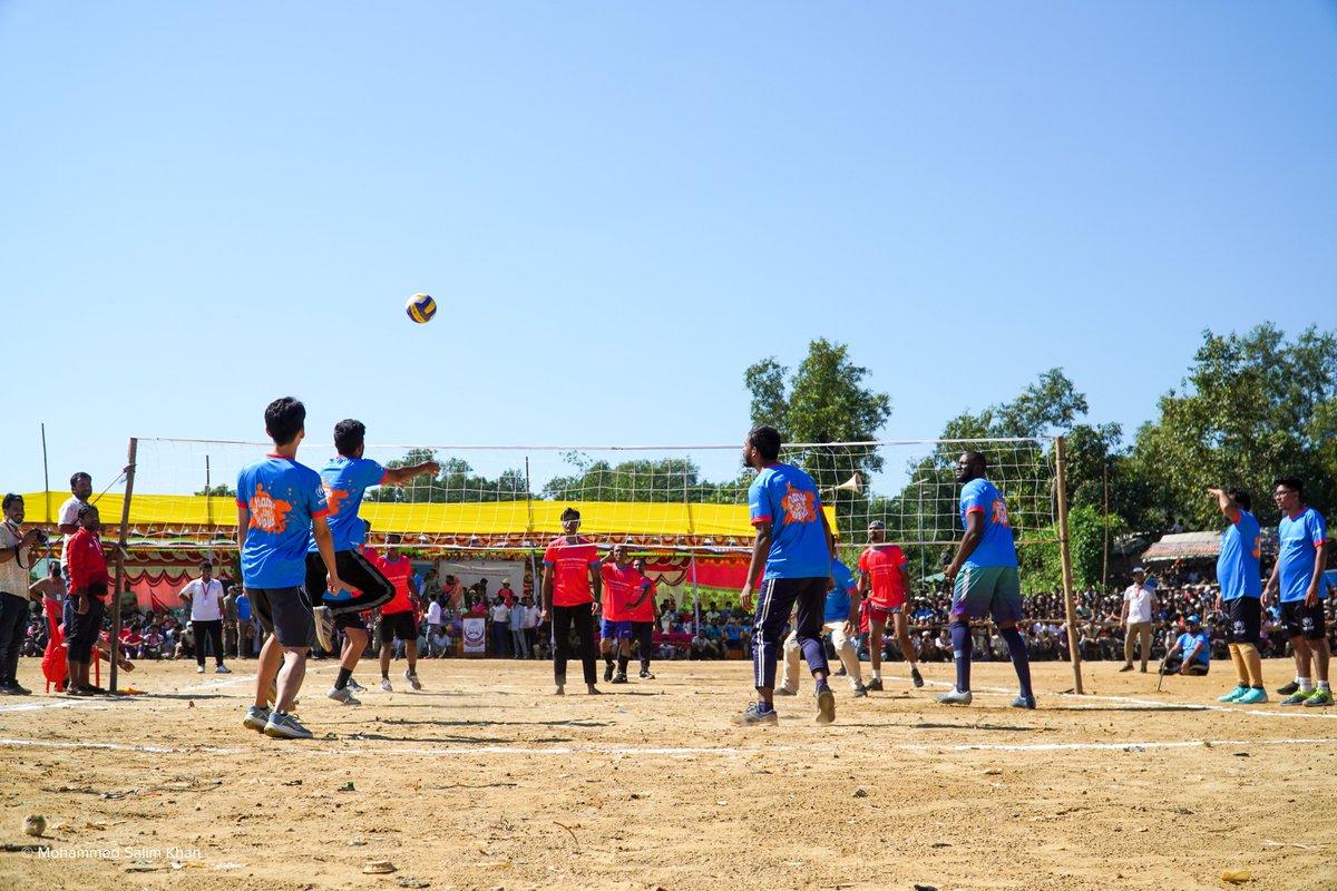 UNHCR_BGD's tweet photo. Lesson learned: never challenge Rohingya youth to chinlone, football or volleyball! 😅

UNHCR + partners played against refugee youth as part of the #16Days of activism 🧡

The result? 
They won every single game. We had to take the loss.

The community spirit? 
A total win! 🏆 https://t.co/zk4sLIneQj