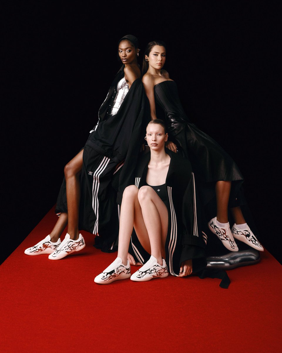 adidasbrasil's tweet photo. Uma releitura tecnológica de um clássico.

@adidasoriginals e Artemisi Gallery apresentam sua primeira colaboração: o adidas Taekwondo MEI W.

Disponível a partir do dia 05.12, no Confirmed app e na nova flagship adidas Originals da Rua dos Pinheiros, em São Paulo. https://t.co/q8cz4IgRFH