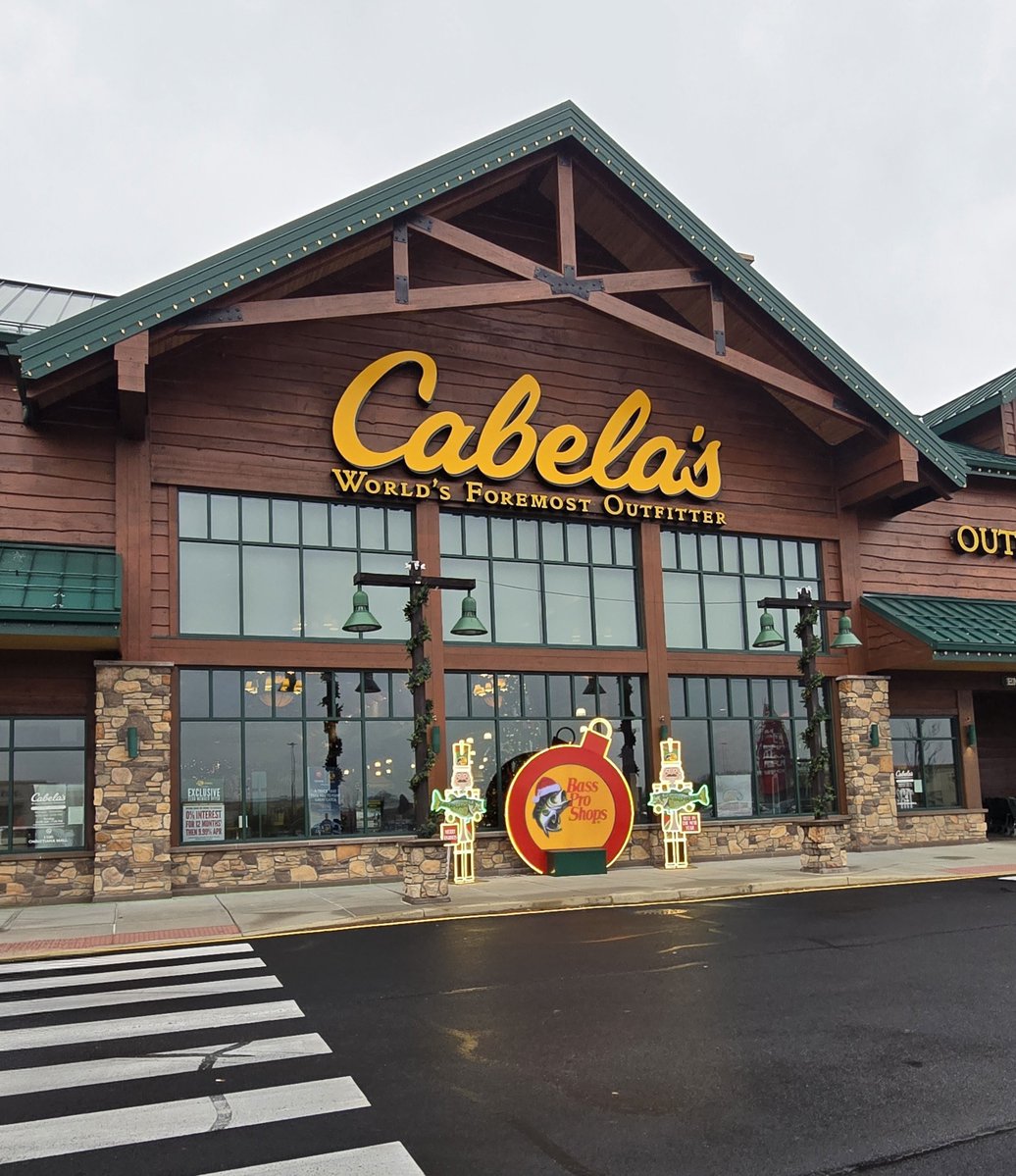 Savannah_0611's tweet image. #AlphabetChallenge #WeekWforWindows

Christiana Mall and Cabela&apos;s Newark, DE
November, 2025