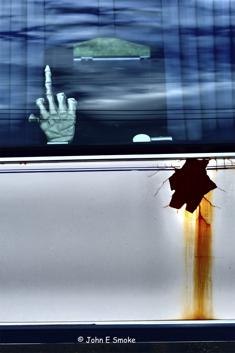 JohneeeSmoke's tweet image. Well...I decided to engage/challenge the Master Control Program for the first time today.
Pretty sure I&apos;ve been Derezzed...