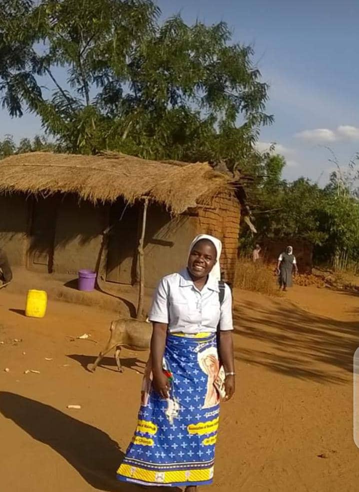 ednyoka's tweet image. She walks long distances, goes into villages. Cheers the sick, the old, the young. A true servant of God. Pray for Sr. Veronica who will be making her perpetual vows this Saturday,  6th December.