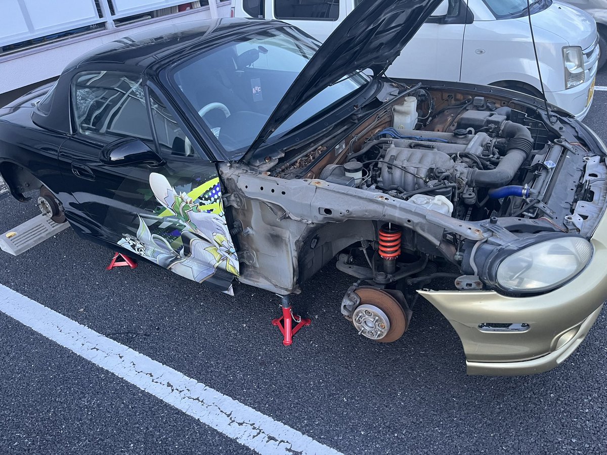 不動車にみえるだろ
エンジンかかるんだぜ、これで…