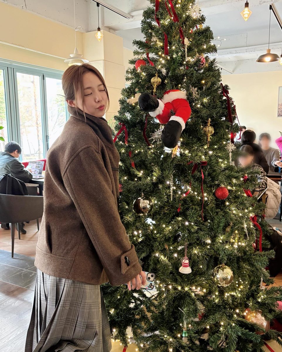 soobinms's tweet image. Christmas is coming to town🎄