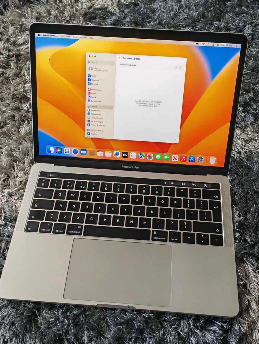 waakyelord's tweet image. MacBook Pro 2017
Intel Core i7
16GB Ram
 1tb SSD 
13 inches screen 
Cycle count 163
Keyboard backlight
7k