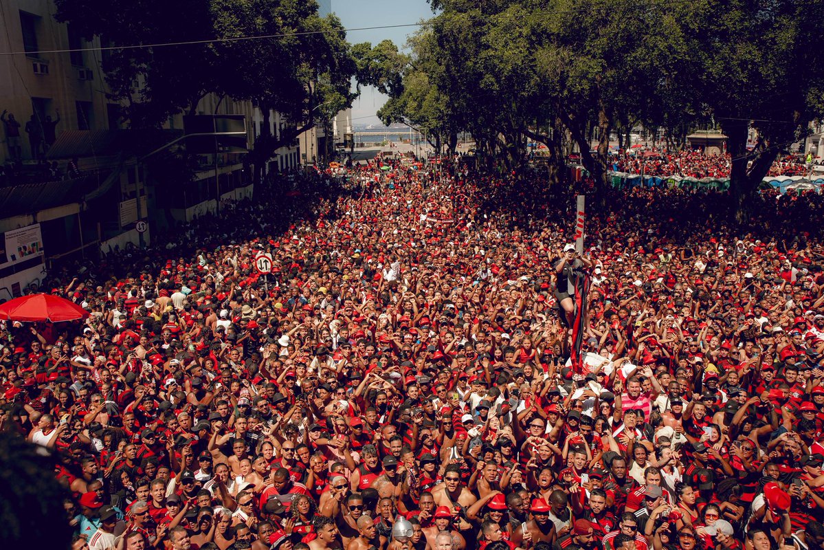 FlaGalaxy's tweet image. JAMAIS COMPAREM!