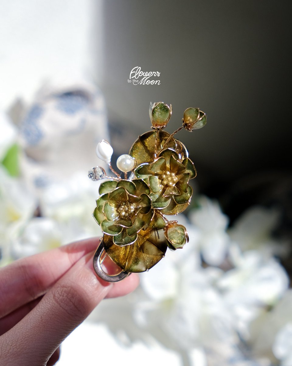 Flowers to the MOON.💐🌙 tweet media