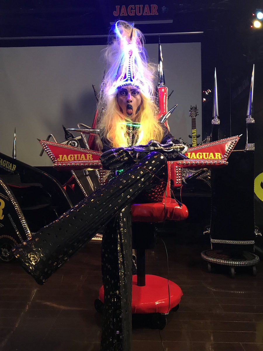 jaguardes's tweet image. 大好きな地球のミナサァ～ン♪
みんな元気かぁ～～い♪12月デスヨォ～！
寒くなってきたので(*_*)
気を付けてくださいネ～♪