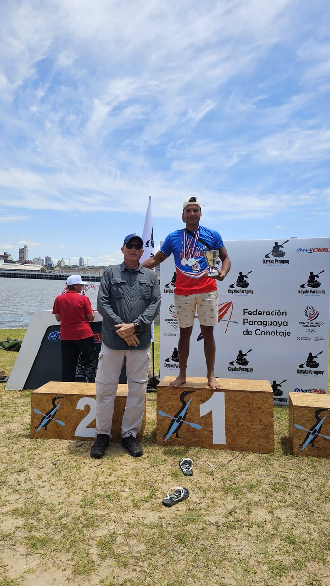 _Rafer17's tweet photo. Campeonato nacional de Canotaje de velocidad. 
Campeón Nacional 🏆🥇🥇🇵🇾
Medalla de oro 200 mts🥇
Medalla de oro 500 mts🥇
LA COPA 🏆🚣 https://t.co/ZfGwX7B1NS