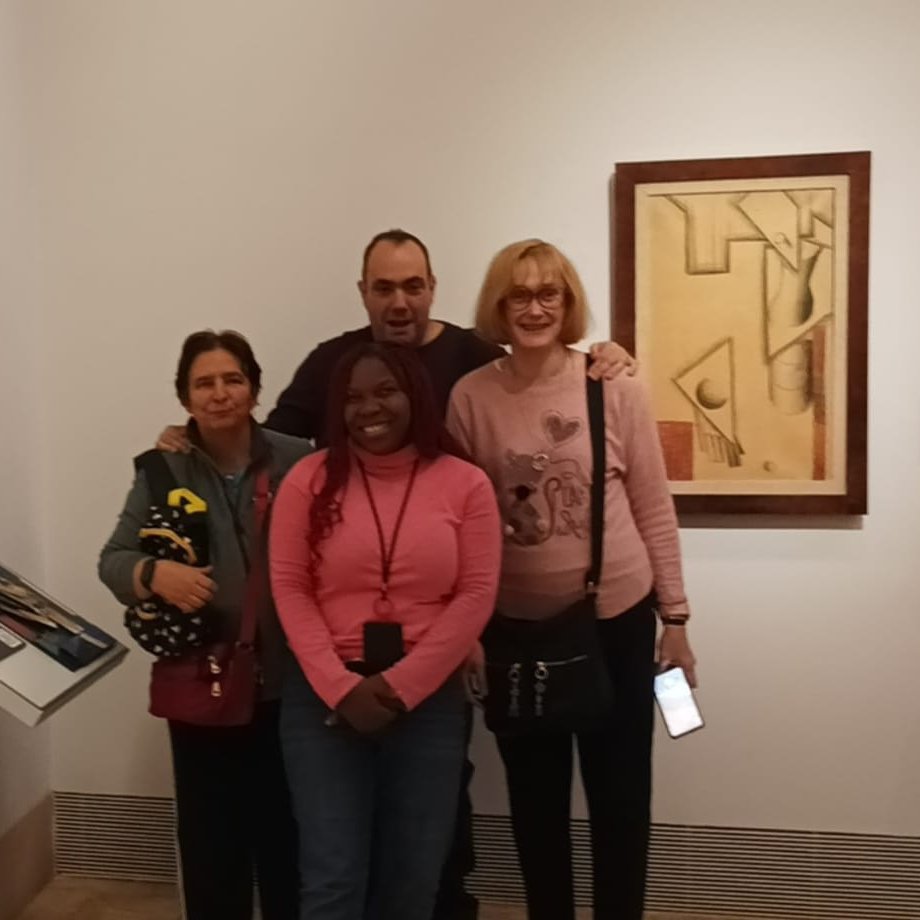 SergioAguinaga6's tweet photo. Son #resultadospersonales y es #proyectodevida en #Sufragio @AytoLeganes @GrupoAMAS 👇
👉 Eva y Juan han colaborado en un nuevo proyecto de @MuseoThyssen #EducaThyssen titulado #TocarParaVer ✋👁️
👉 Edward realiza prácticas formativas en #EscuelaCafetería @AytoMostoles ☕️ https://t.co/kQDh3WKLxW