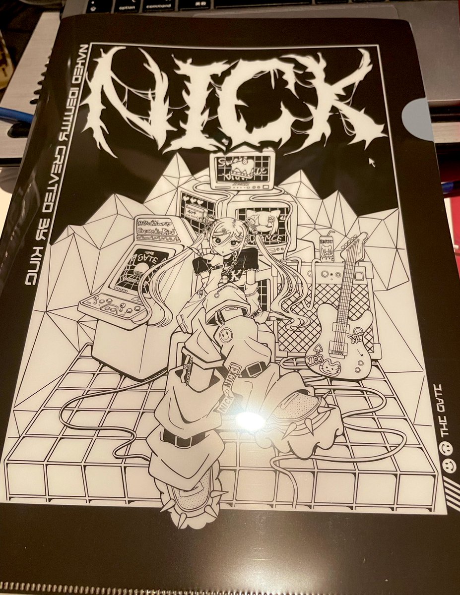 Nishi_yama_'s tweet image. 12/7のグッズはミキミキロンTや
今回のフライヤー大島 つくもポスターや発掘されたロゴキャップやSecretモノがあります🧢👕🏷️

14:00〜15:00で前物販もやってるのでロンT着てεに挑みたいぜって方は是非に💥
クリアファイルめっちゃ綺麗