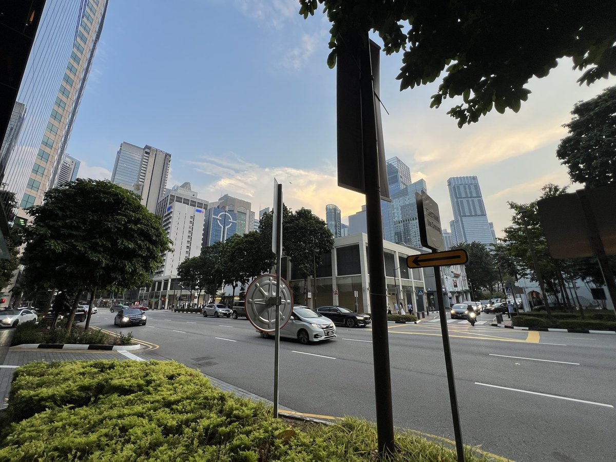 シンガポールは車の入れ替わり激しいので来る度にトレンドがかわってるね。いまはトヨタが目立つなぁ