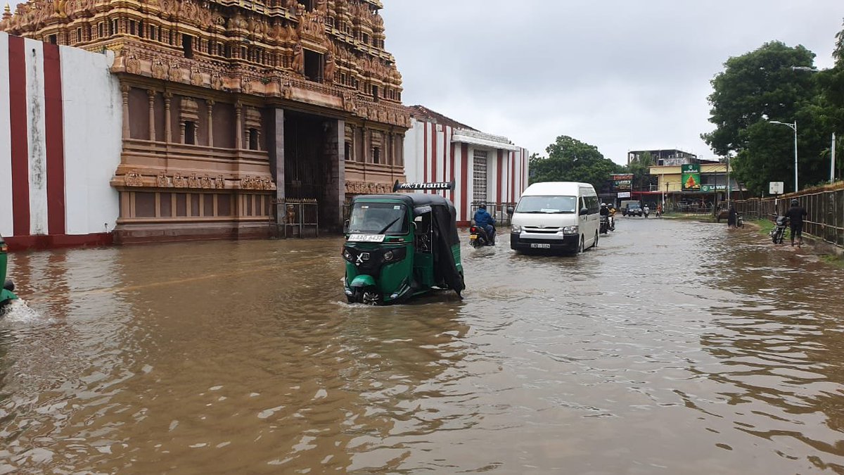 🚨 'Who gets warned?’ - Tamil neglected in Sri Lanka’s disaster communication

As Cyclone Ditwah battered Sri Lanka this week, Tamil speakers complained of being left without life-saving information, as state institutions issued disaster warnings in Sinhala and English alone.